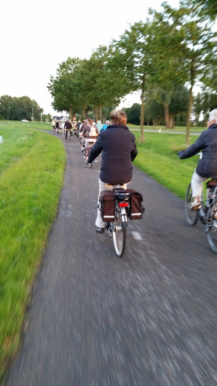 foto avondfietstocht 2016 vekwik